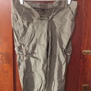 Gloria Vanderbilt Capri Pants